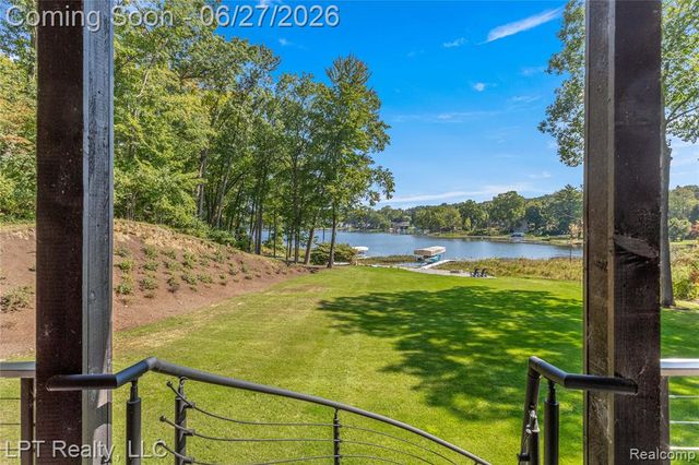 5029 Forest Valley Drive, Clarkston, MI 48348