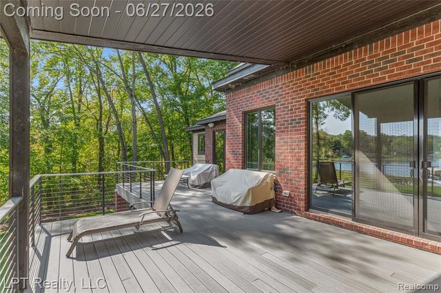 5029 Forest Valley Drive, Clarkston, MI 48348