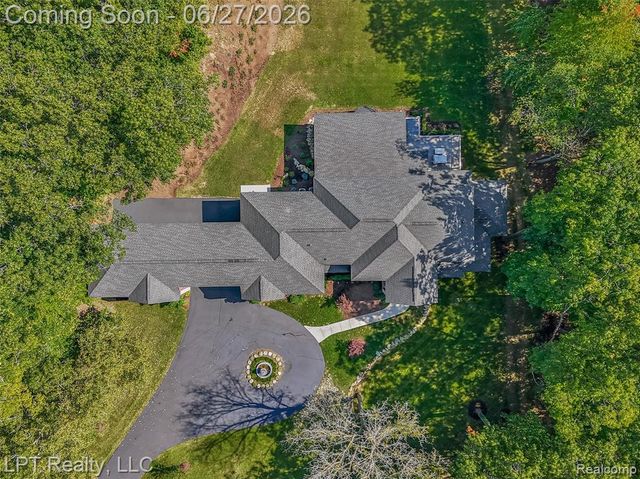 5029 Forest Valley Drive, Clarkston, MI 48348