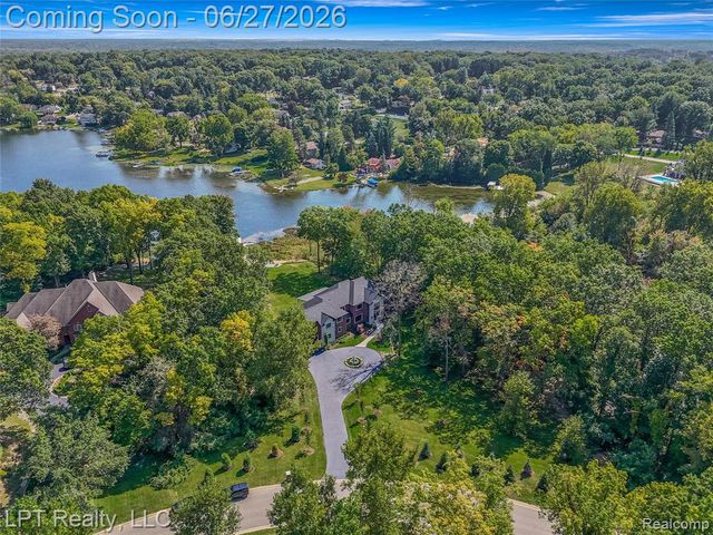 5029 Forest Valley Drive, Clarkston, MI 48348