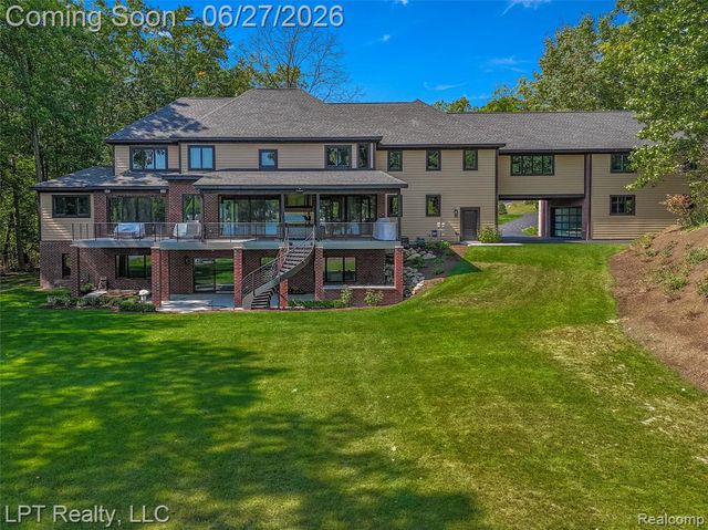 5029 Forest Valley Drive, Clarkston, MI 48348