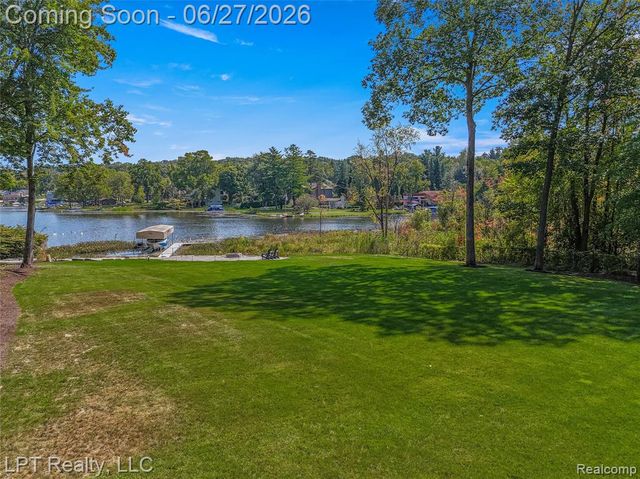 5029 Forest Valley Drive, Clarkston, MI 48348