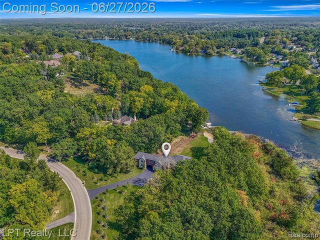 5029 Forest Valley Drive, Clarkston, MI 48348