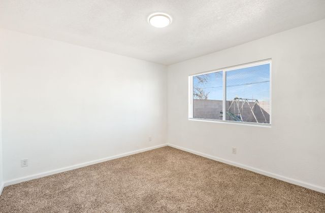 513 53rd Street SW, Albuquerque, NM 87105