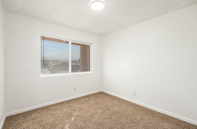 513 53rd Street SW, Albuquerque, NM 87105