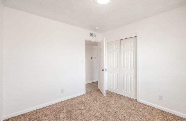 513 53rd Street SW, Albuquerque, NM 87105