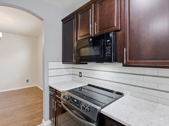 217 Cox Drive, Fate, TX 75087