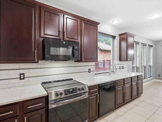 217 Cox Drive, Fate, TX 75087