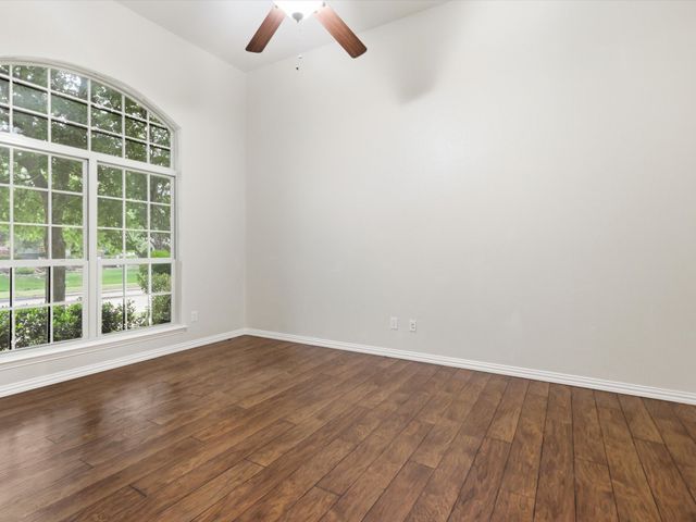 217 Cox Drive, Fate, TX 75087