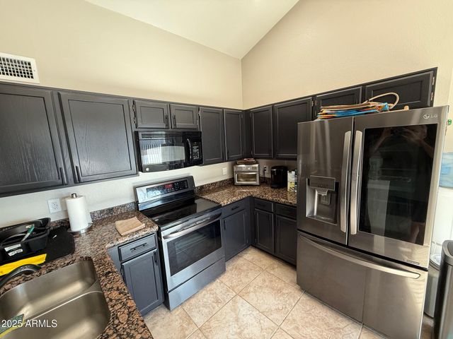 5535 W WILLOW Avenue, Glendale, AZ 85304