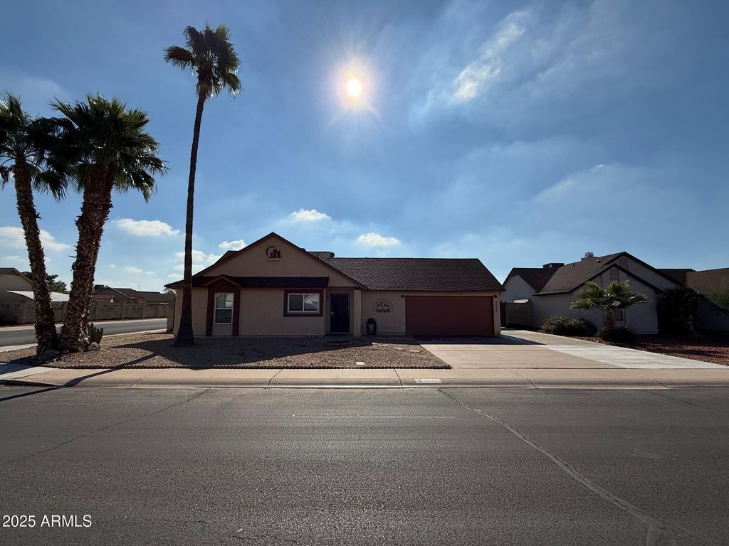 5535 W WILLOW Avenue, Glendale, AZ 85304