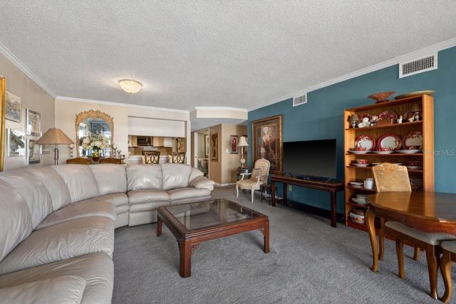 14820 14820 RUE DE BAYONNE APT 402, Clearwater, FL 33762