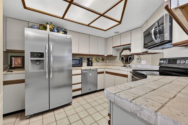 14820 14820 RUE DE BAYONNE APT 402, Clearwater, FL 33762