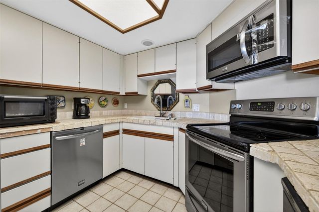 14820 14820 RUE DE BAYONNE APT 402, Clearwater, FL 33762