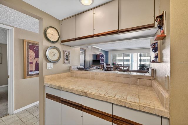 14820 14820 RUE DE BAYONNE APT 402, Clearwater, FL 33762