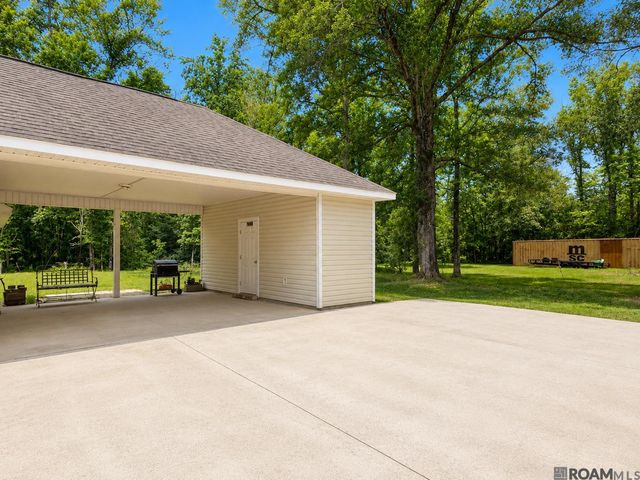 33755 Perkins Crossing Rd, Walker, LA 70785