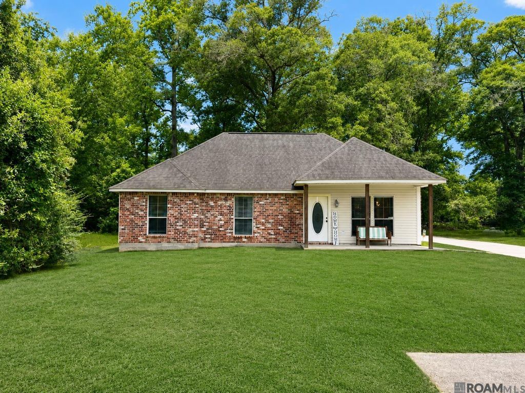 33755 Perkins Crossing Rd, Walker, LA 70785