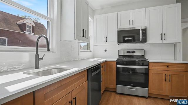 158 15th Street, East Orange, NJ 07017