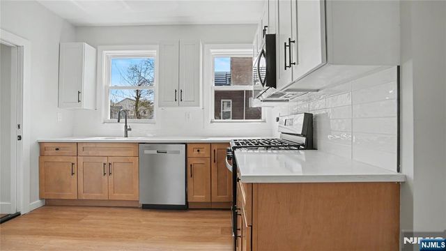 158 15th Street, East Orange, NJ 07017