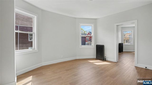 158 15th Street, East Orange, NJ 07017