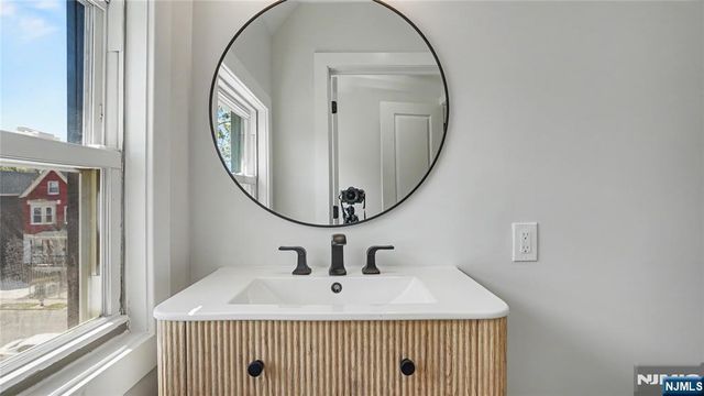 158 15th Street, East Orange, NJ 07017