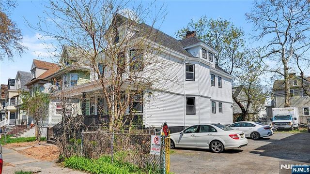 158 15th Street, East Orange, NJ 07017