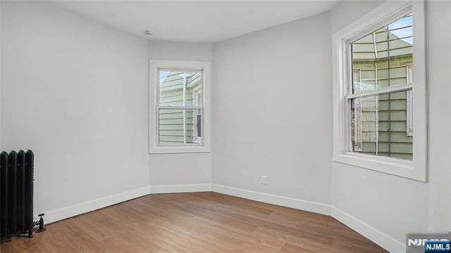 158 15th Street, East Orange, NJ 07017