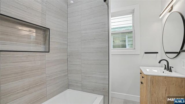 158 15th Street, East Orange, NJ 07017