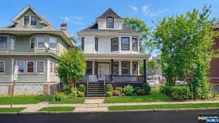 158 15th Street, East Orange, NJ 07017