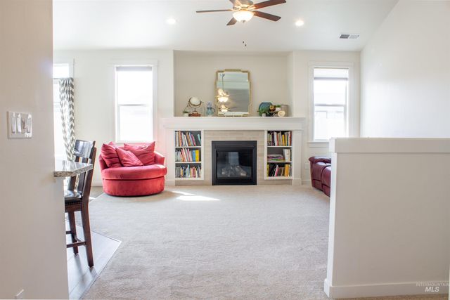 2718 Whispering Pine Dr, Twin Falls, ID 83301