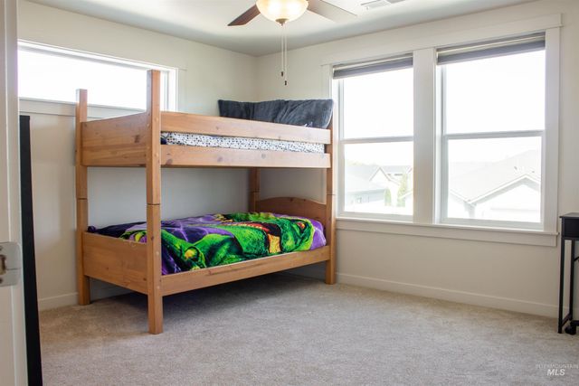 2718 Whispering Pine Dr, Twin Falls, ID 83301