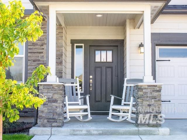 2718 Whispering Pine Dr, Twin Falls, ID 83301