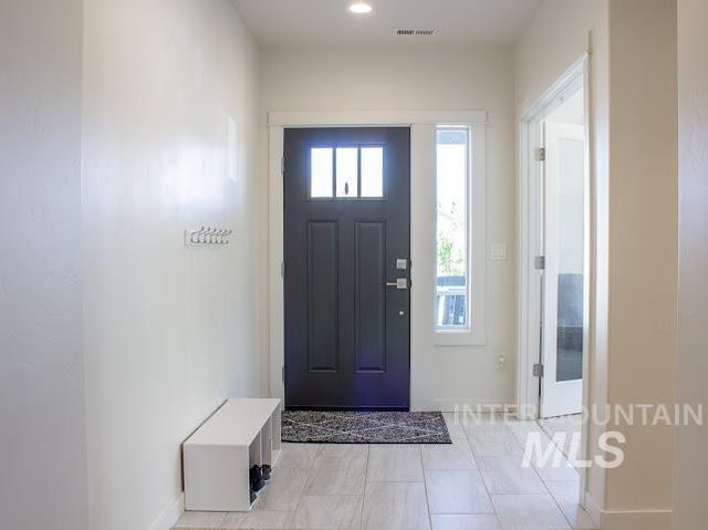 2718 Whispering Pine Dr, Twin Falls, ID 83301