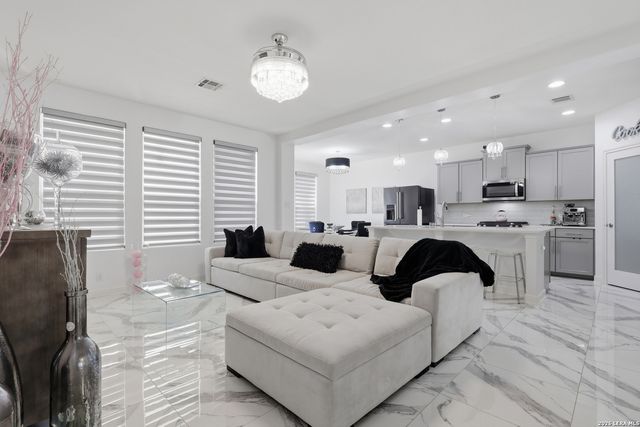 1822 Virgil Path, San Antonio, TX 78245