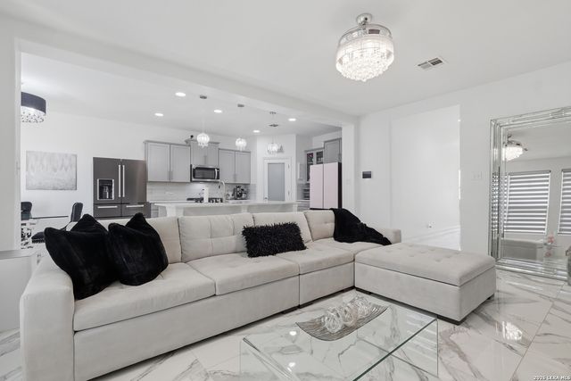 1822 Virgil Path, San Antonio, TX 78245