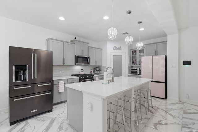 1822 Virgil Path, San Antonio, TX 78245