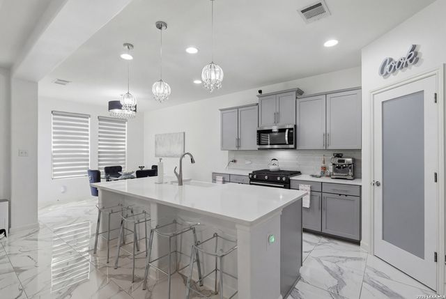 1822 Virgil Path, San Antonio, TX 78245