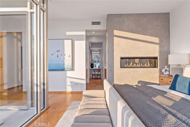 210 43rd Street, Newport Beach, CA 92663