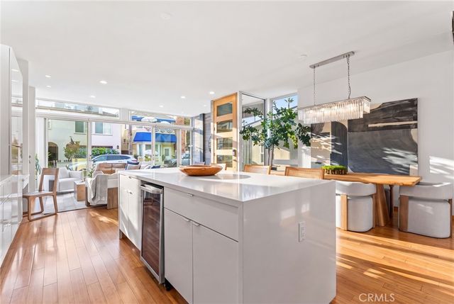 210 43rd Street, Newport Beach, CA 92663
