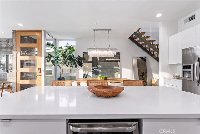 210 43rd Street, Newport Beach, CA 92663