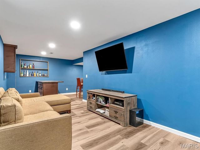 1117 Cobblestone Drive, Edwardsville, IL 62025