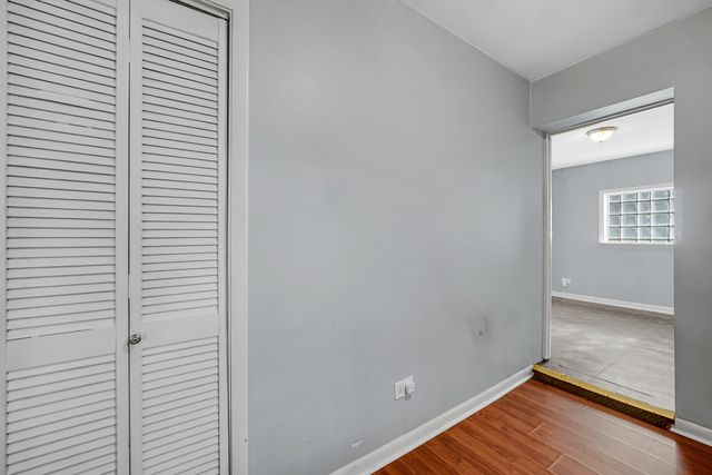 15041 Riverside Drive, South Holland, IL 60473