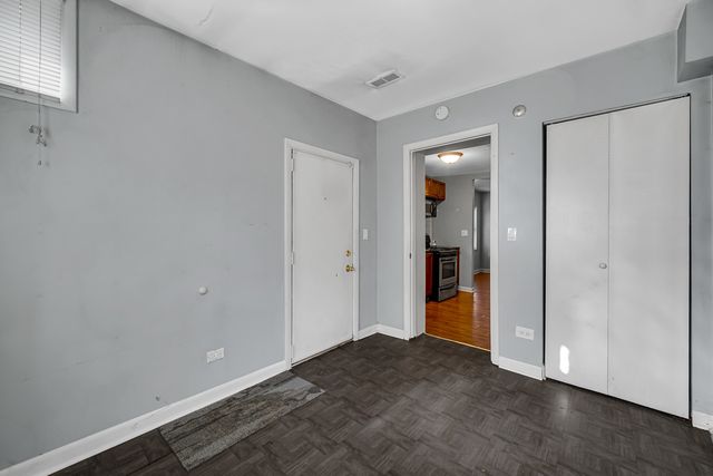 15041 Riverside Drive, South Holland, IL 60473
