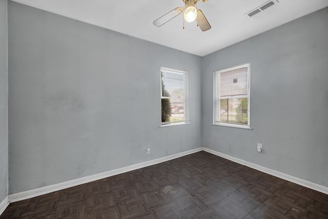15041 Riverside Drive, South Holland, IL 60473
