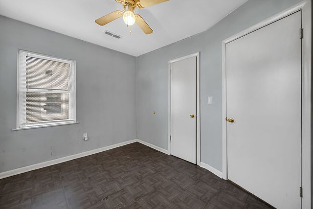 15041 Riverside Drive, South Holland, IL 60473
