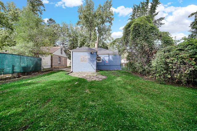 15041 Riverside Drive, South Holland, IL 60473