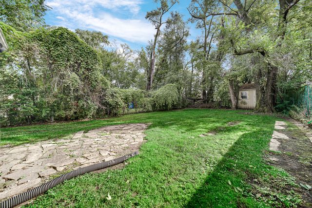 15041 Riverside Drive, South Holland, IL 60473
