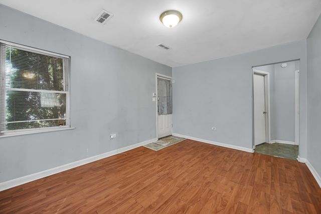 15041 Riverside Drive, South Holland, IL 60473