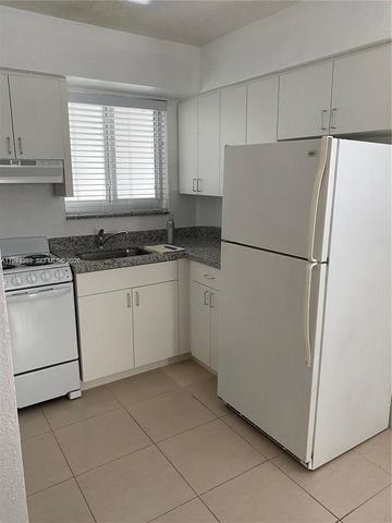 35 SW 21st Ave 4, Miami, FL 33135