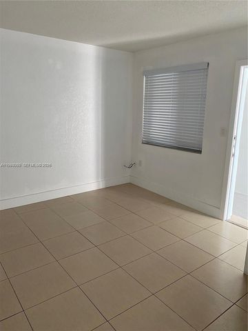 35 SW 21st Ave 4, Miami, FL 33135